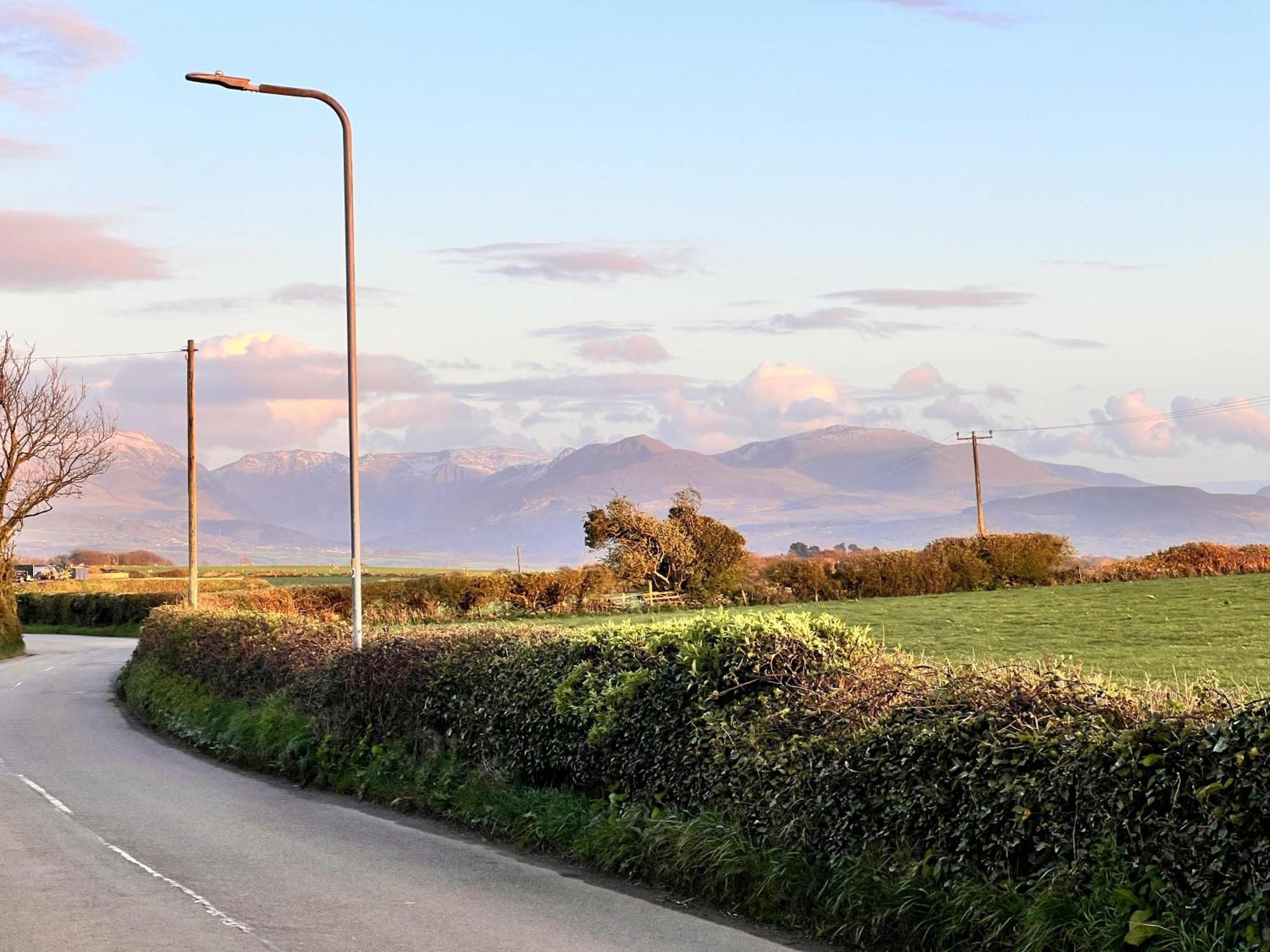 4 Bedroom Detached Farmhouse Mountain Views Beaumaris Exterior foto